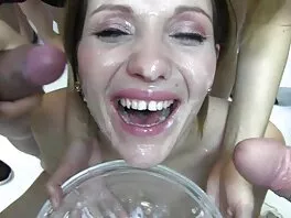 Примамливо видео видеоклипове на секс на Адриана (Адриана Брил)